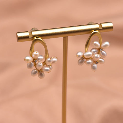 Pearl earrings high-end 925 silver flower earrings wholesale retro European and American style design handmade jewelry wholesale